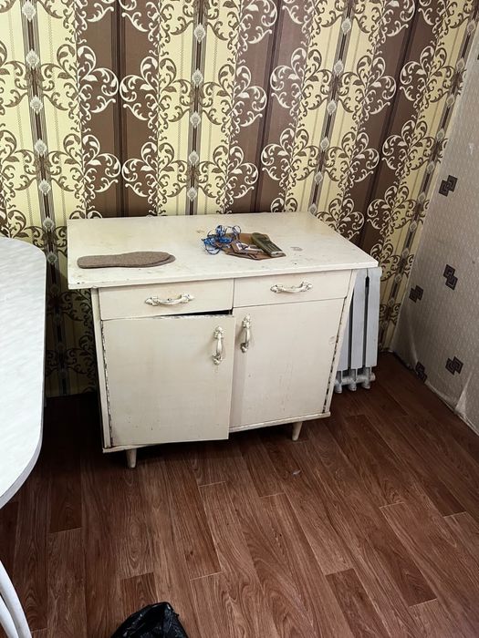 Отдам даром прихожую