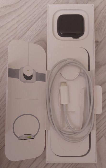Apple Watch SE (Gen 2) 40mm
