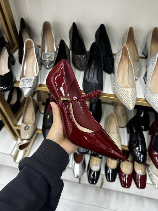 Туфли на каблуках