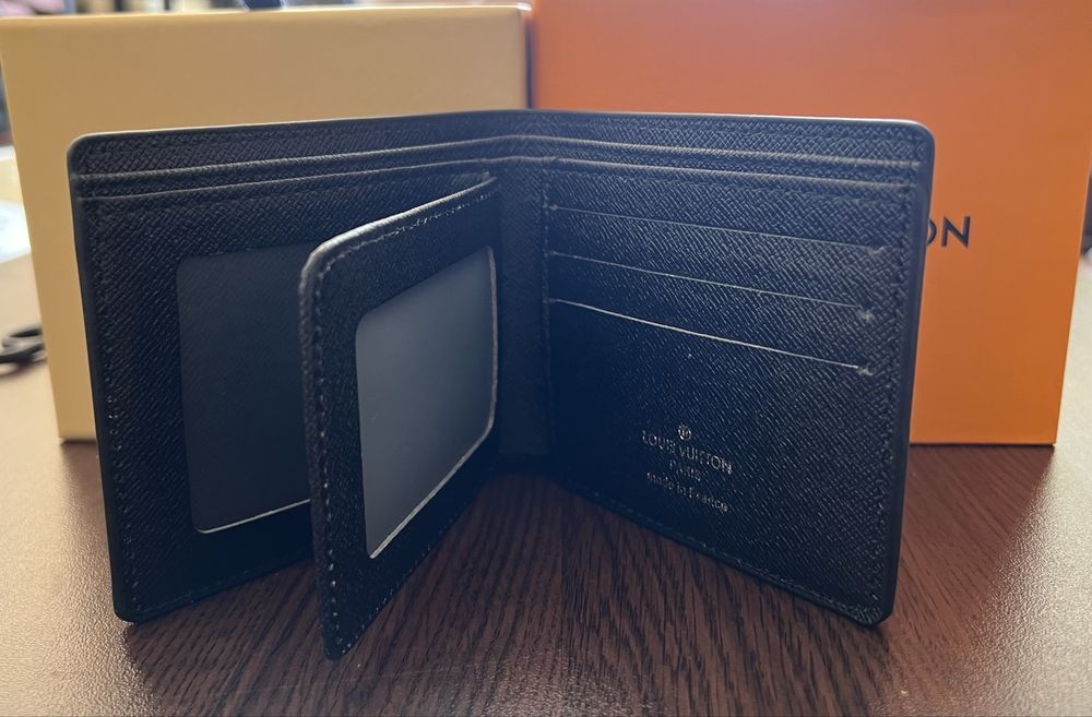 Louis Vuitton портфейл