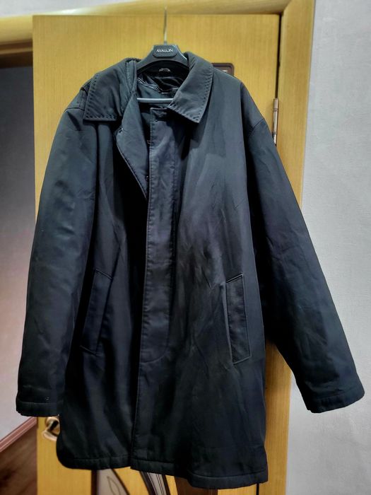 Продам пальто и две куртки. Дешёво.