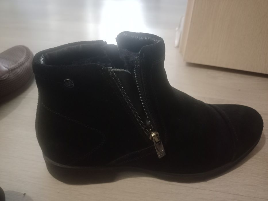 Обувь 39 размер почти новая