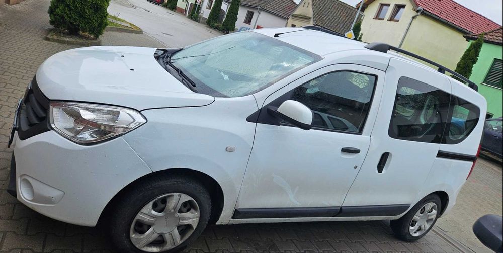 Vând Dacia Dokker