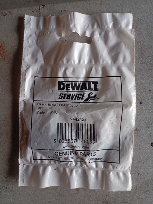 Четки за ъглошлайф DeWalt
