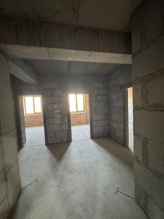 Срочно Продаеться 2-ком квартира в городе Чирчике 10-мик новостройка