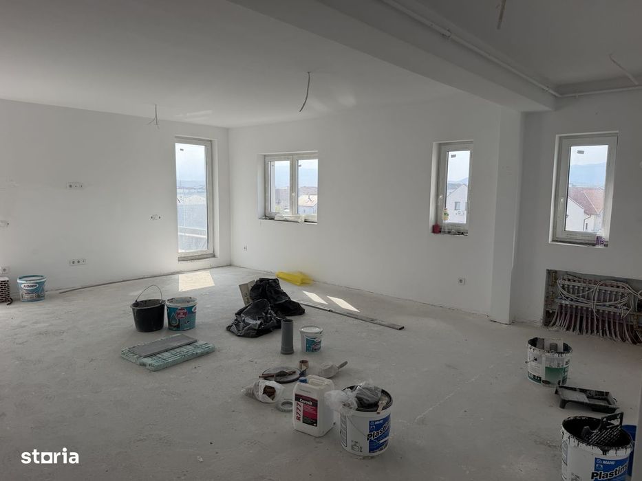 penthouse 4 camere 115 mp + terase 80 mp Ratiu Selimbar