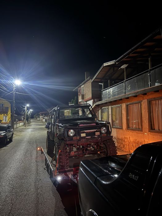 Пътна помощ/превоз/транспорт с платформа на техника, коли и т.н