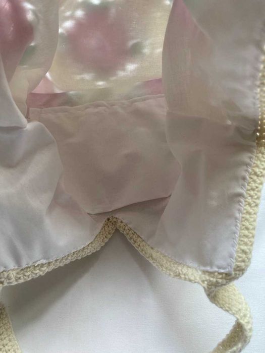 Sacosa crosetata, gentuta