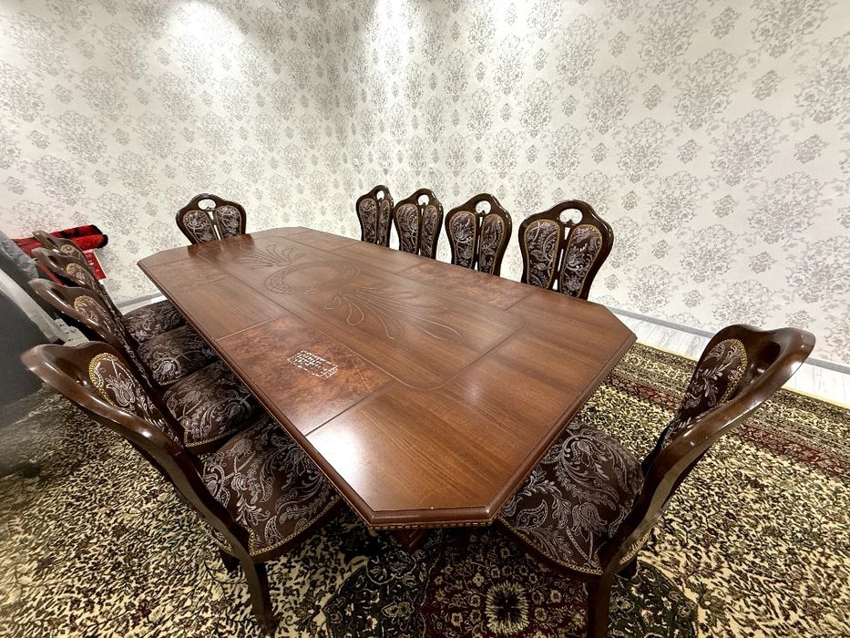 Продаётся стол- стул в хорошем состояниие