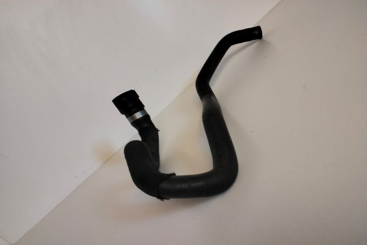 Furtun de apa pompa  auxiliara + primul furtun Audi A5 8T (facelift)