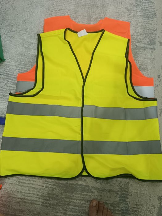 Продам жилеты дорожные