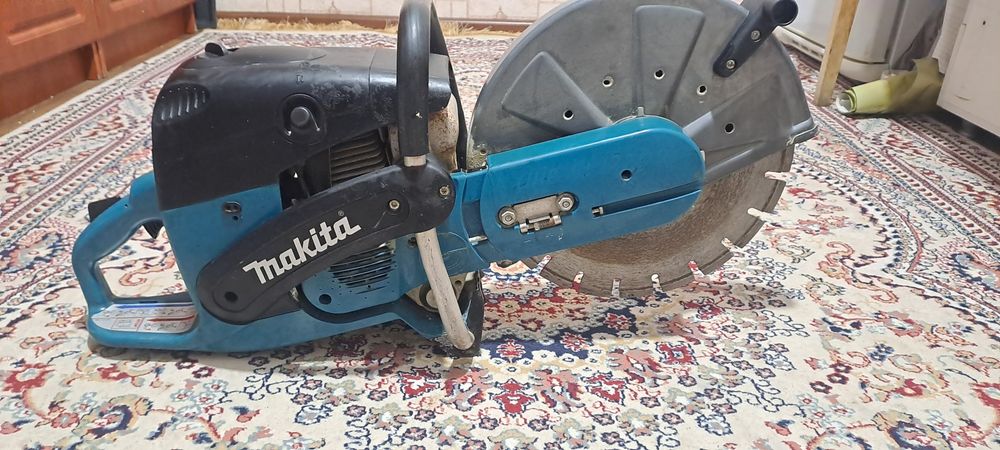Бензорез Makita  DPC-7331