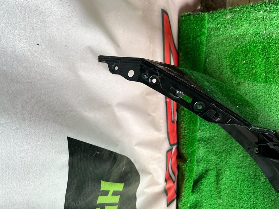 Skoda Superb 3 3V5 Facelift Bara fata Spoiler Stare buna