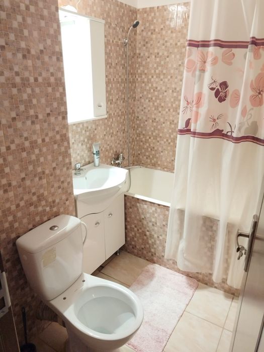Închiriez garsonieră Complex  Vechi