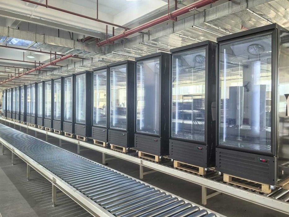 Vitrina verticala refrigerare cu 1 usa / 62 cm / NOU !