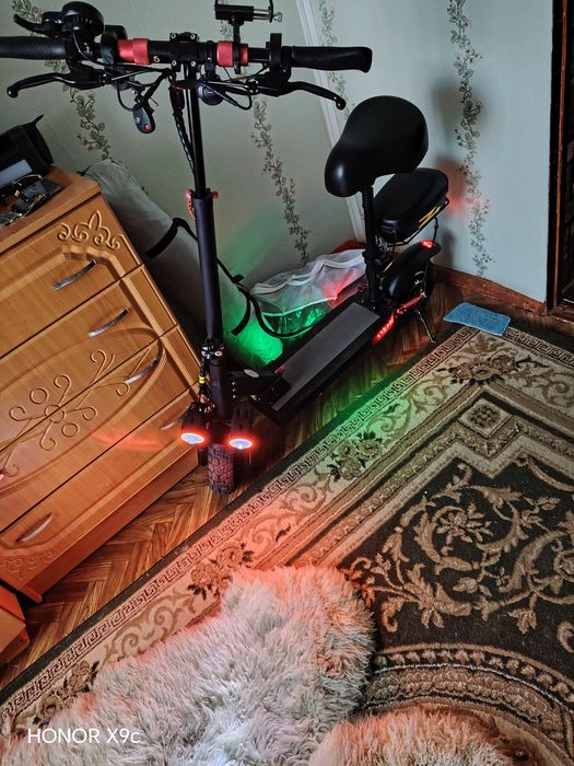 Продам электросамокат