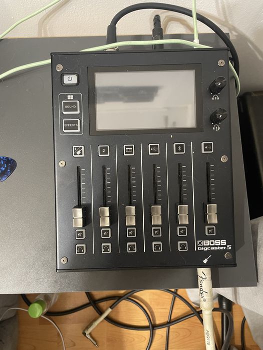 Boss Gigcaster 5