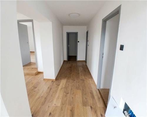 Vand casa 3 camere in Episcopia