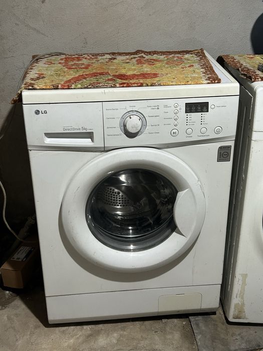 Продам машинку  LG