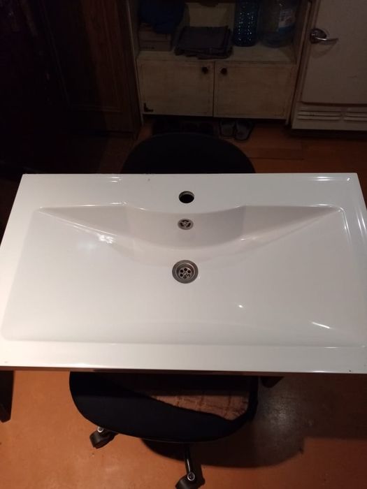 Продам накладную раковину для ванной комнаты