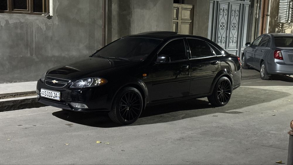 Diska R18 Imperial baloni bilan