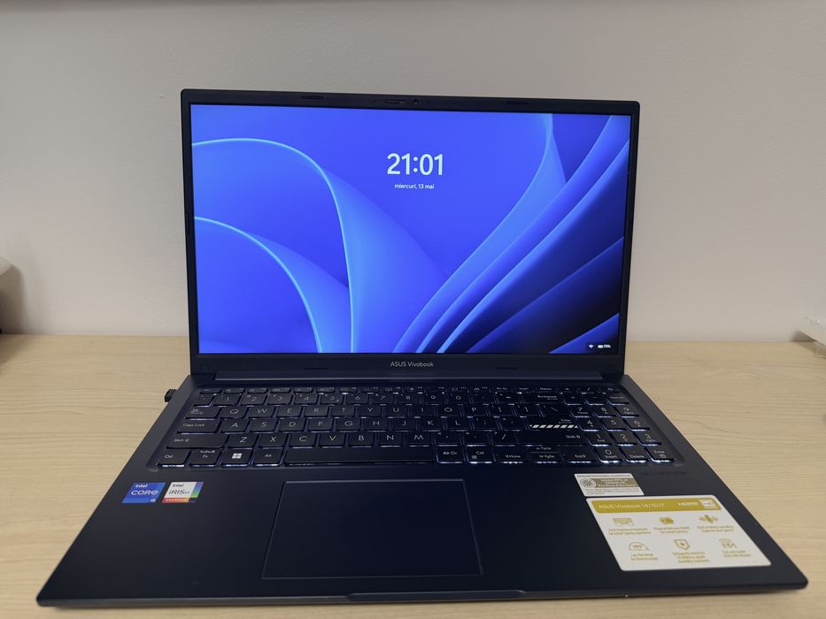 Laptop ASUS Vivobook 15 (i5 Gen 12, 16GB RAM, SSD 1TB) - Stare impecabila