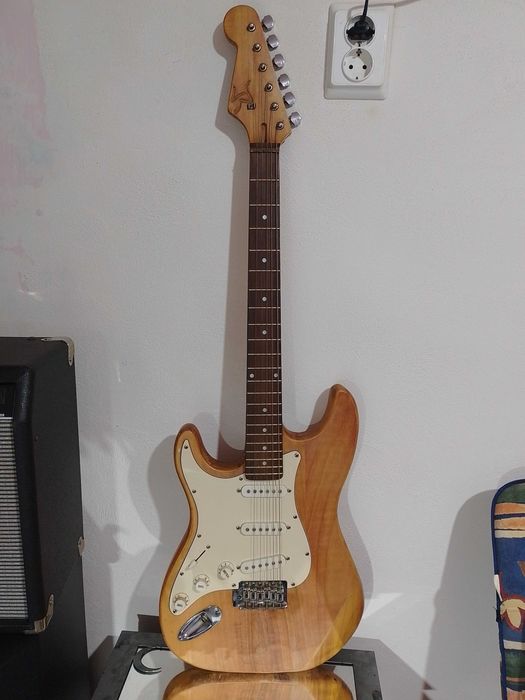 Chitara electrica retro