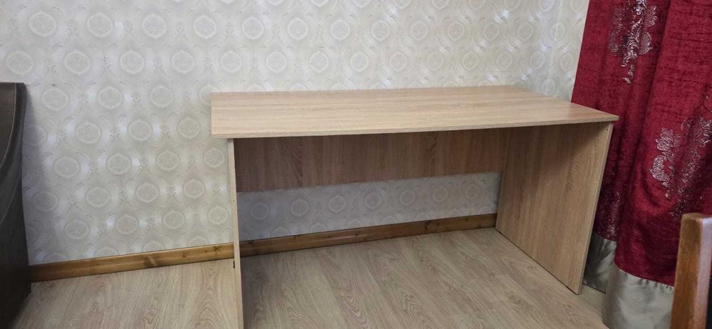 Стол рабочий, учебный