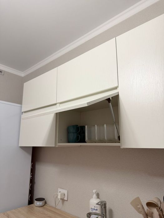 Продам кухню в отличном состоянии .