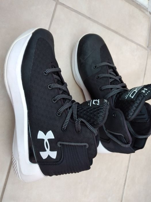 Mаратонки Under Armour номер 40