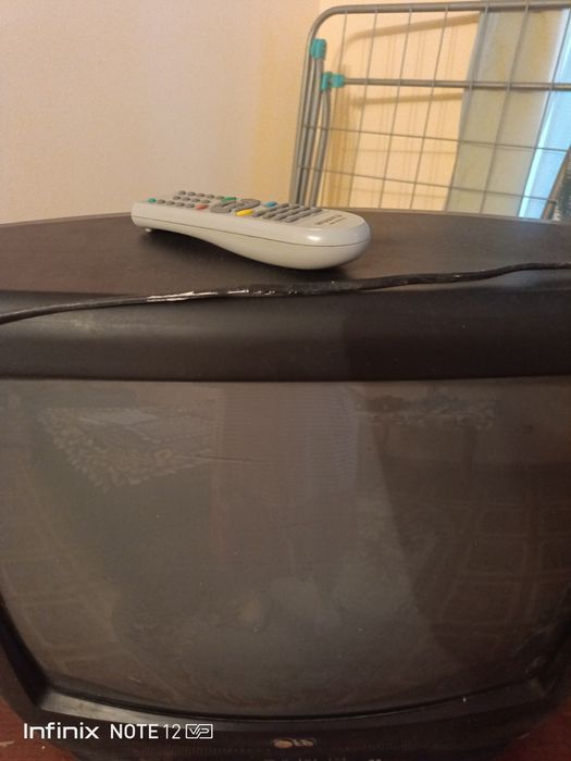 Телевизор старого образца LG