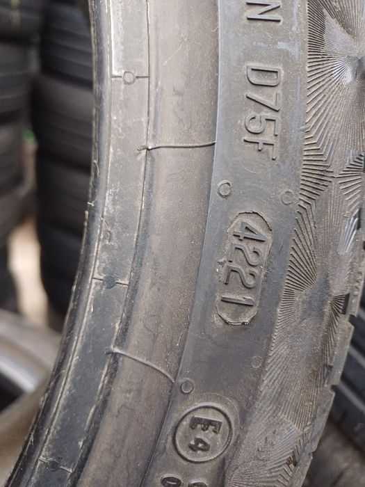 Гуми 225/40/18 Континентал