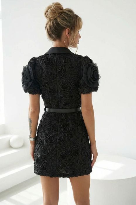 Уникална рокля сако с 3D цветя