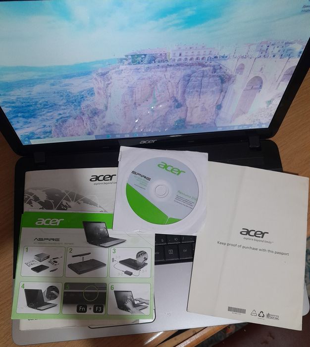 Acer Aspire E1-571G