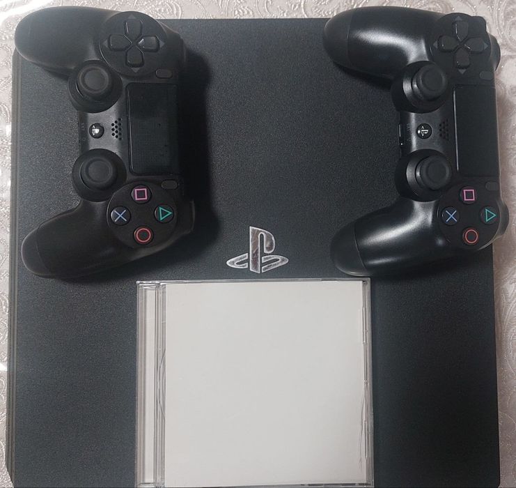 Playstation 4 pro 1 tb sotiladi