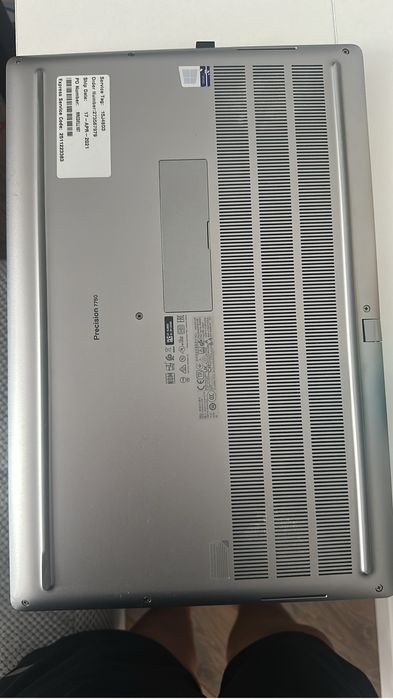 Ноутбук DELL Precission 7750 i9 17.3