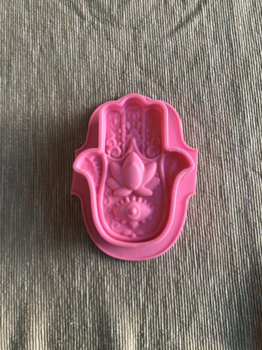 Силиконова форма за свещи “Ръката на Фатима”