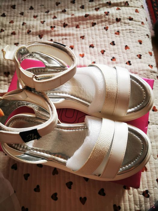 Продам сандали детские