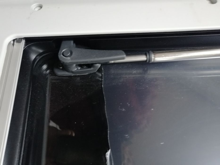 Прозорци  Dometic  за кемпер, каравана или бус , чисто нови.