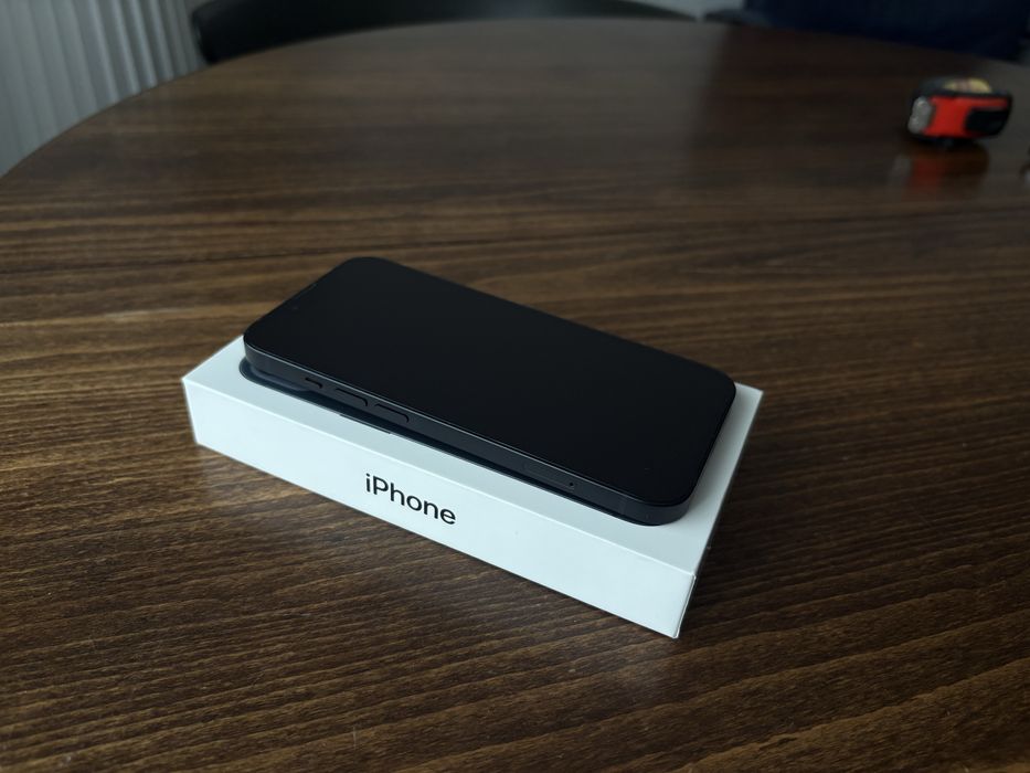 Iphone 13 - 128GB Midnight (черен)
