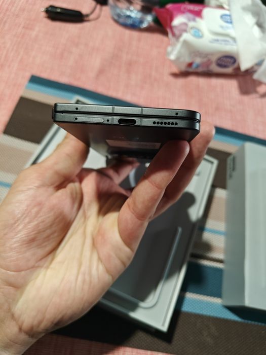 Oppo Find N6 (16/512GB) – Безкомпромисен сгъваем дисплей | Като нов