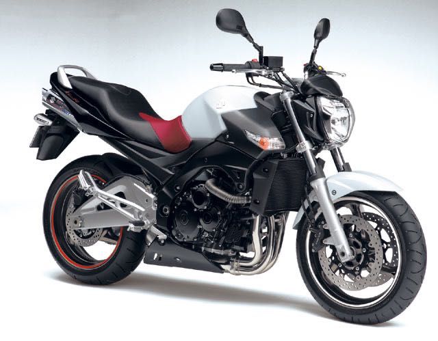 Dezmembrez Suzuki gsr 600 2006-2011 16k km