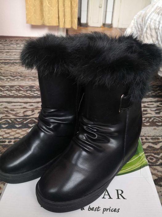 Дамски зимни ботуши