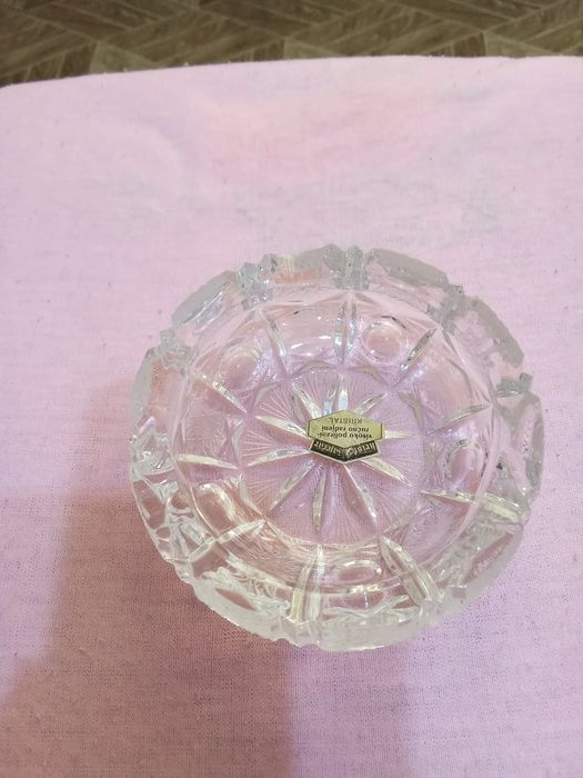 г. Навои. Продам новую, хрустальную вазочку. Япония