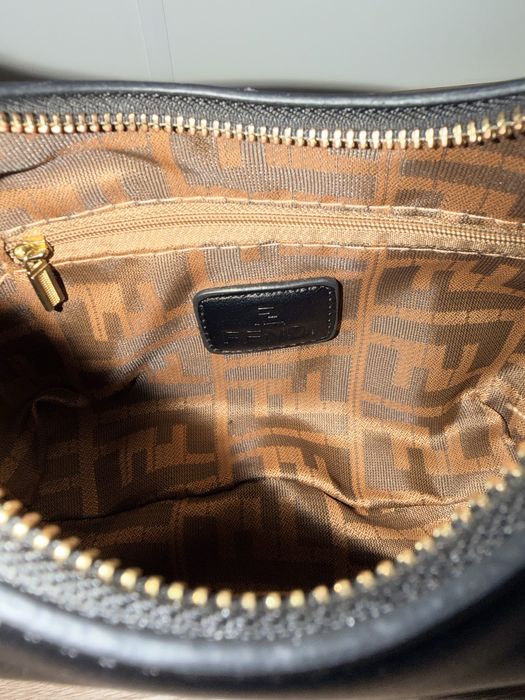 Сумка Fendi (модель Hobo) с двумя ремнями