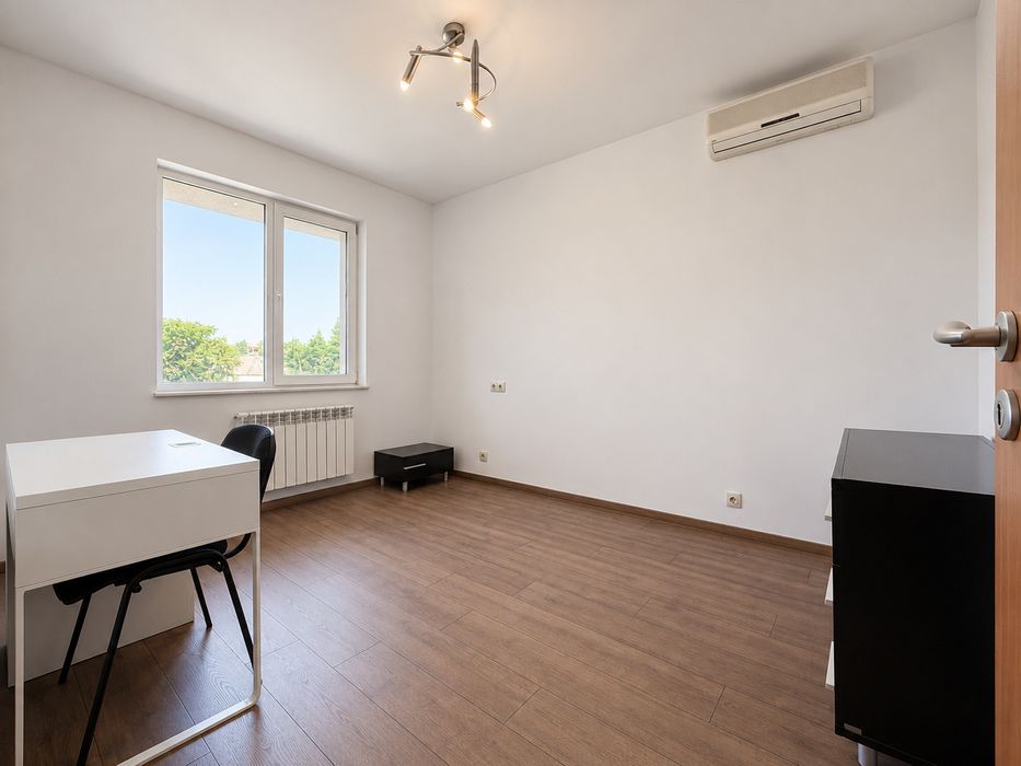 Дава се под наем Къща в Банкя - 200 кв.м за 2100 € - Снимка #9