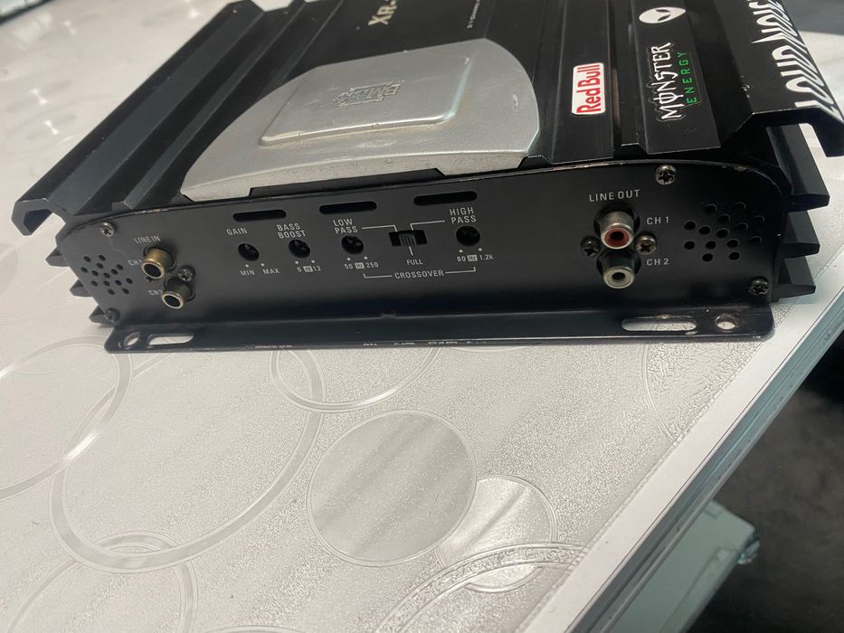 Двуканален Усилвател