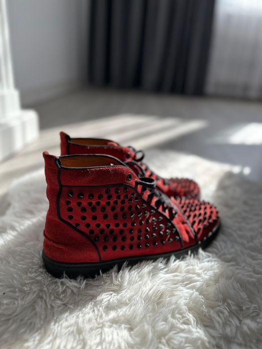 Vand Louboutin originali