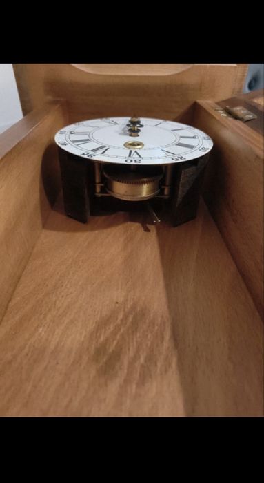 Ceas mecanic cu pendul
