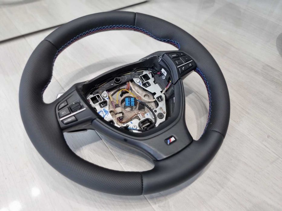 Volan M BMW F10/F11 cu Padele M pack seria 5 520d 530d